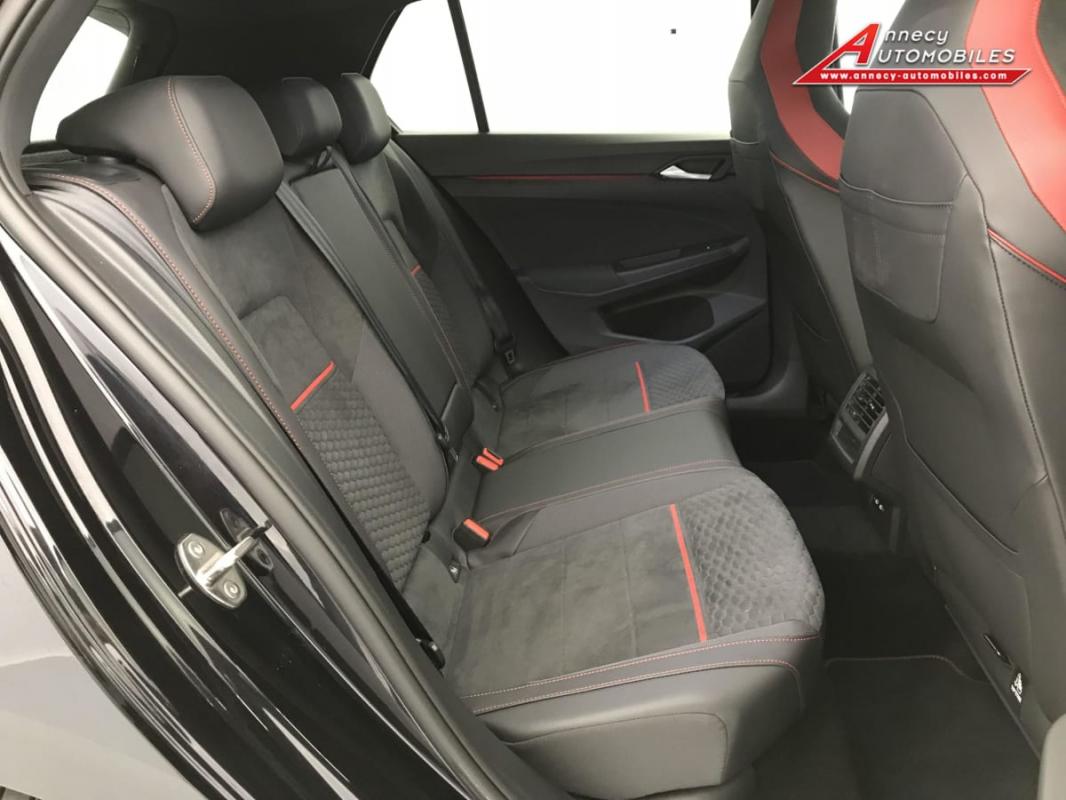 Volkswagen Golf - 8 2.0 TSI 300 DSG7 GTI CLUBSPORT