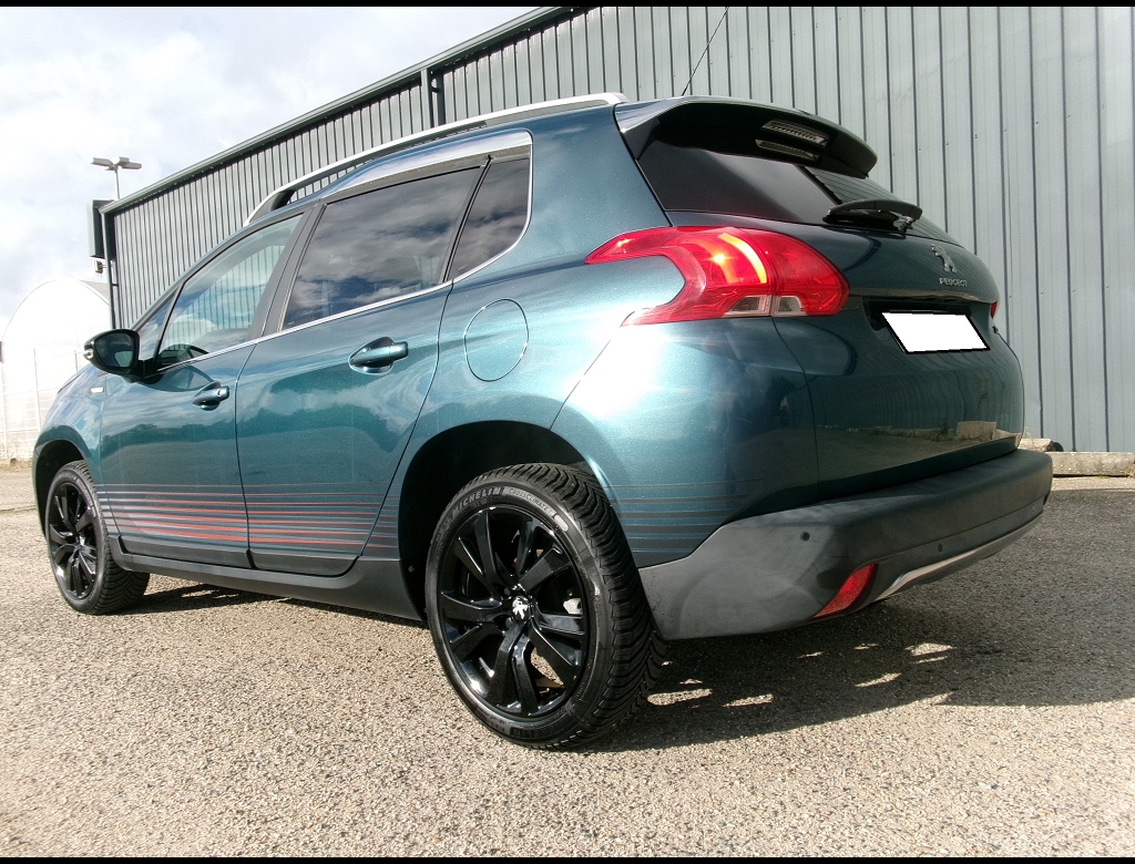 Peugeot 2008 - PTECH 110 URBAN CROSS BVM