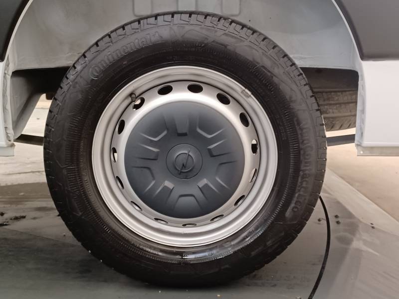 Opel Movano - (30) F3300 L1H1 135 CH BITURBO