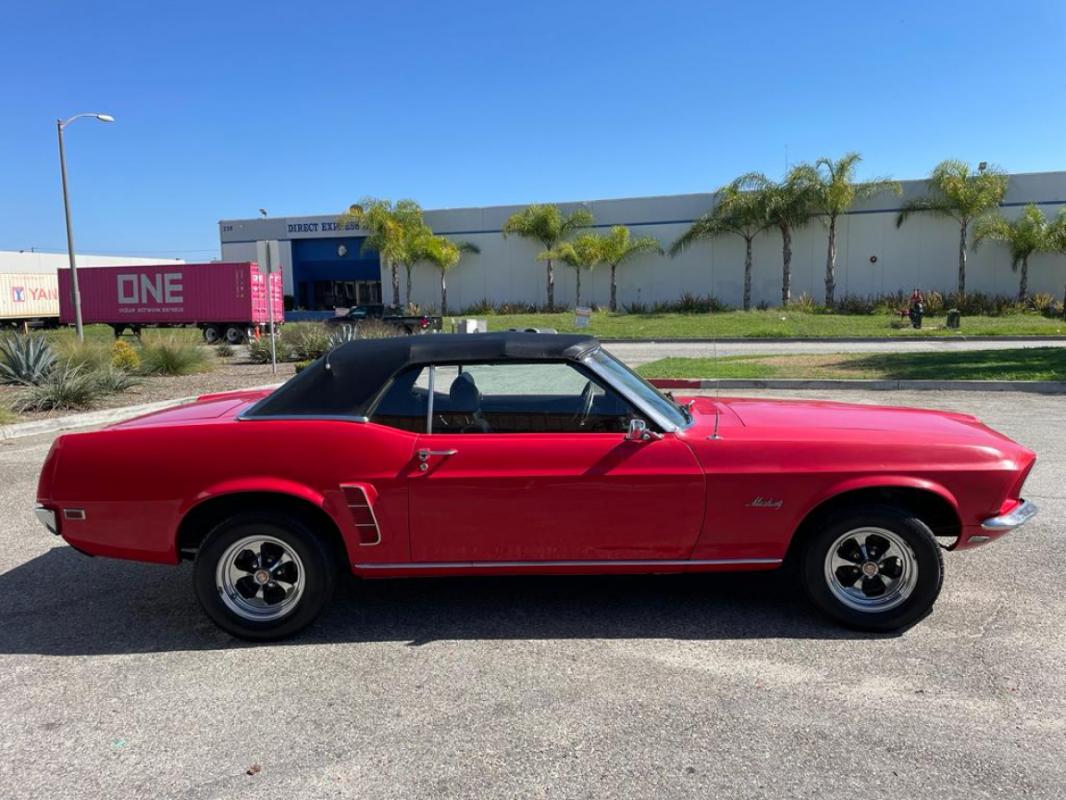 Ford Mustang - CABRIOLET 302 CI V8 ROUGE 69