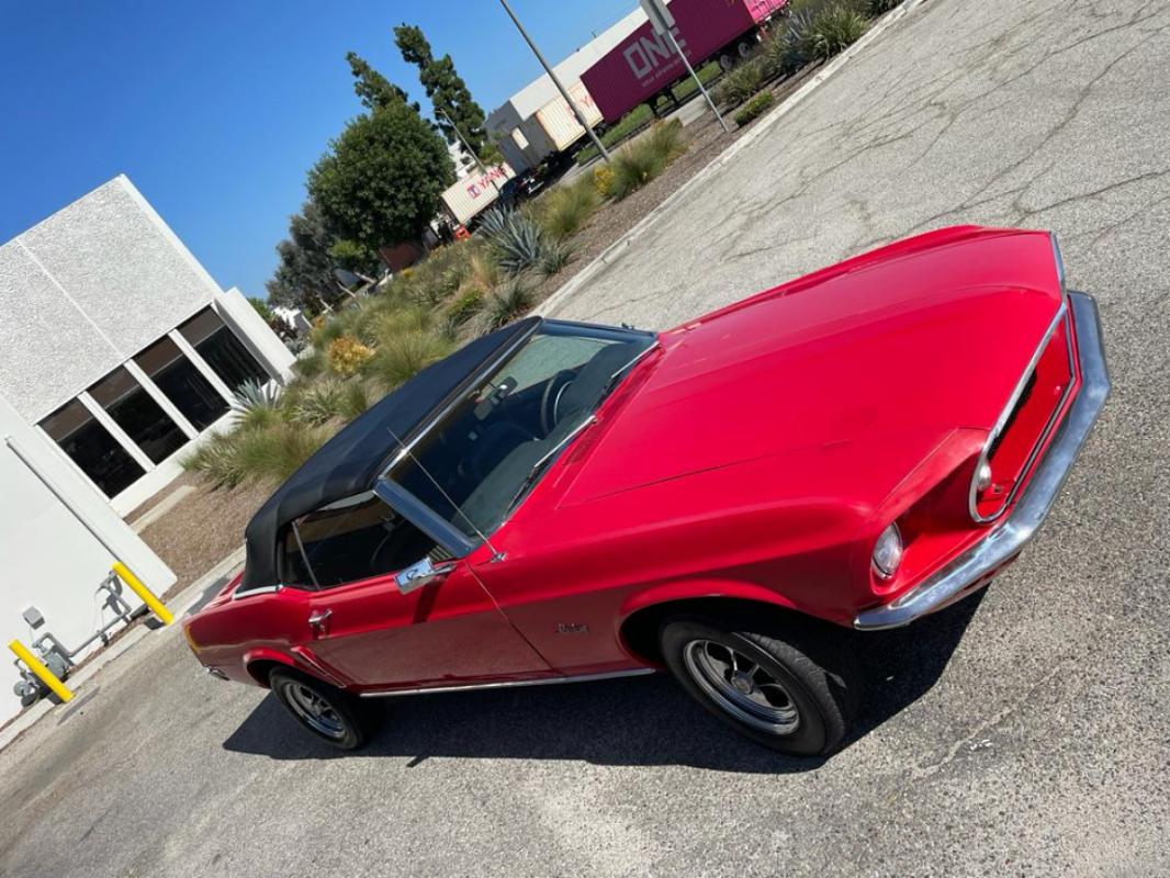 Ford Mustang - CABRIOLET 302 CI V8 ROUGE 69
