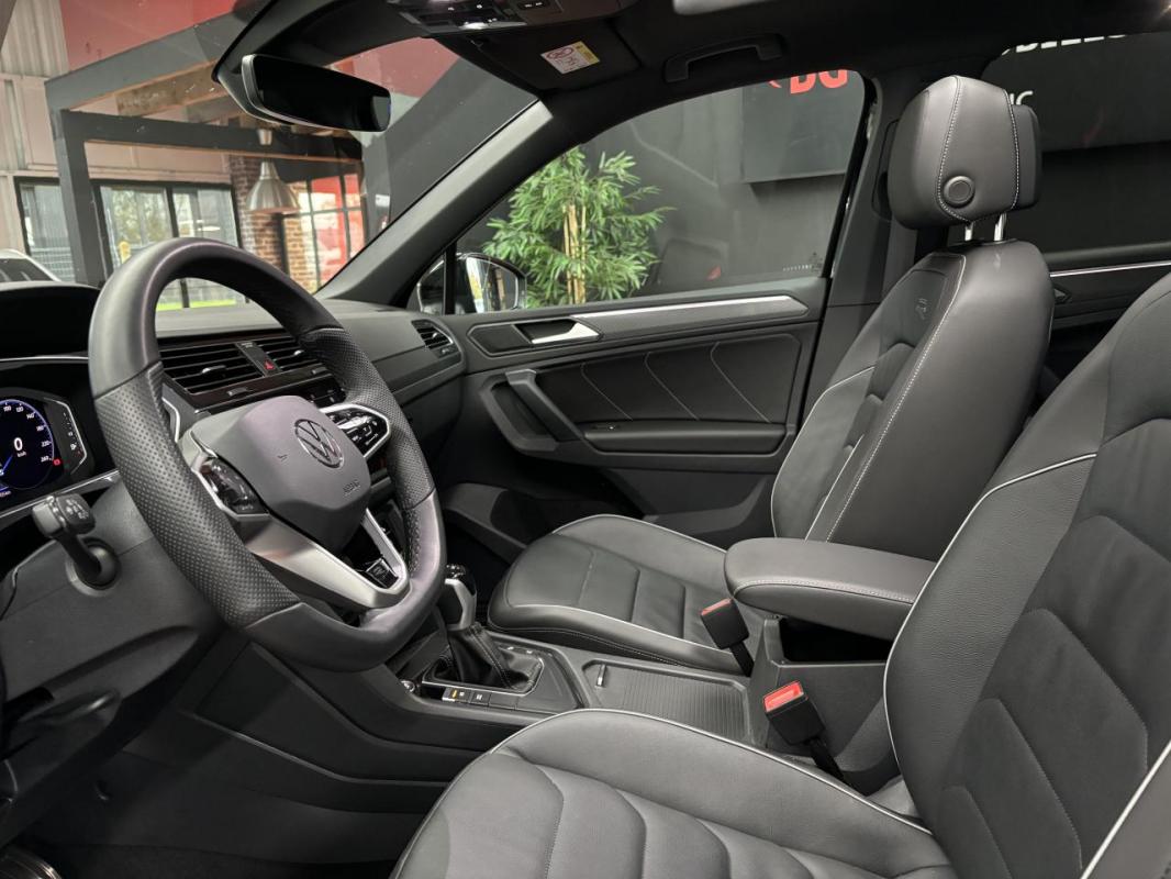 Volkswagen Tiguan - 2.0 TDi 150 CH DSG7 BLACK R-LINE EXCLUSIVE - GARANTIE 20 MOIS